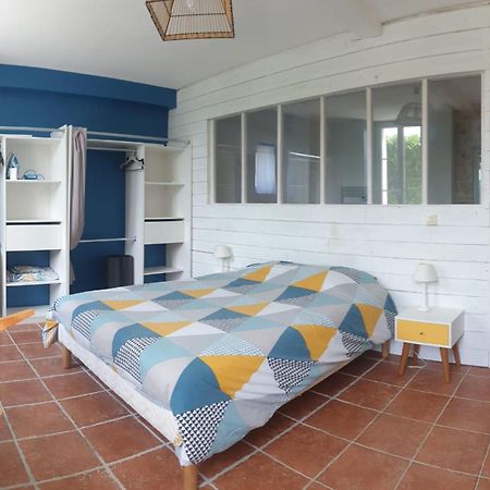 Maison De Charme Avec Suite Parentale Et Grande Piscine Exterieure Anglade Екстериор снимка